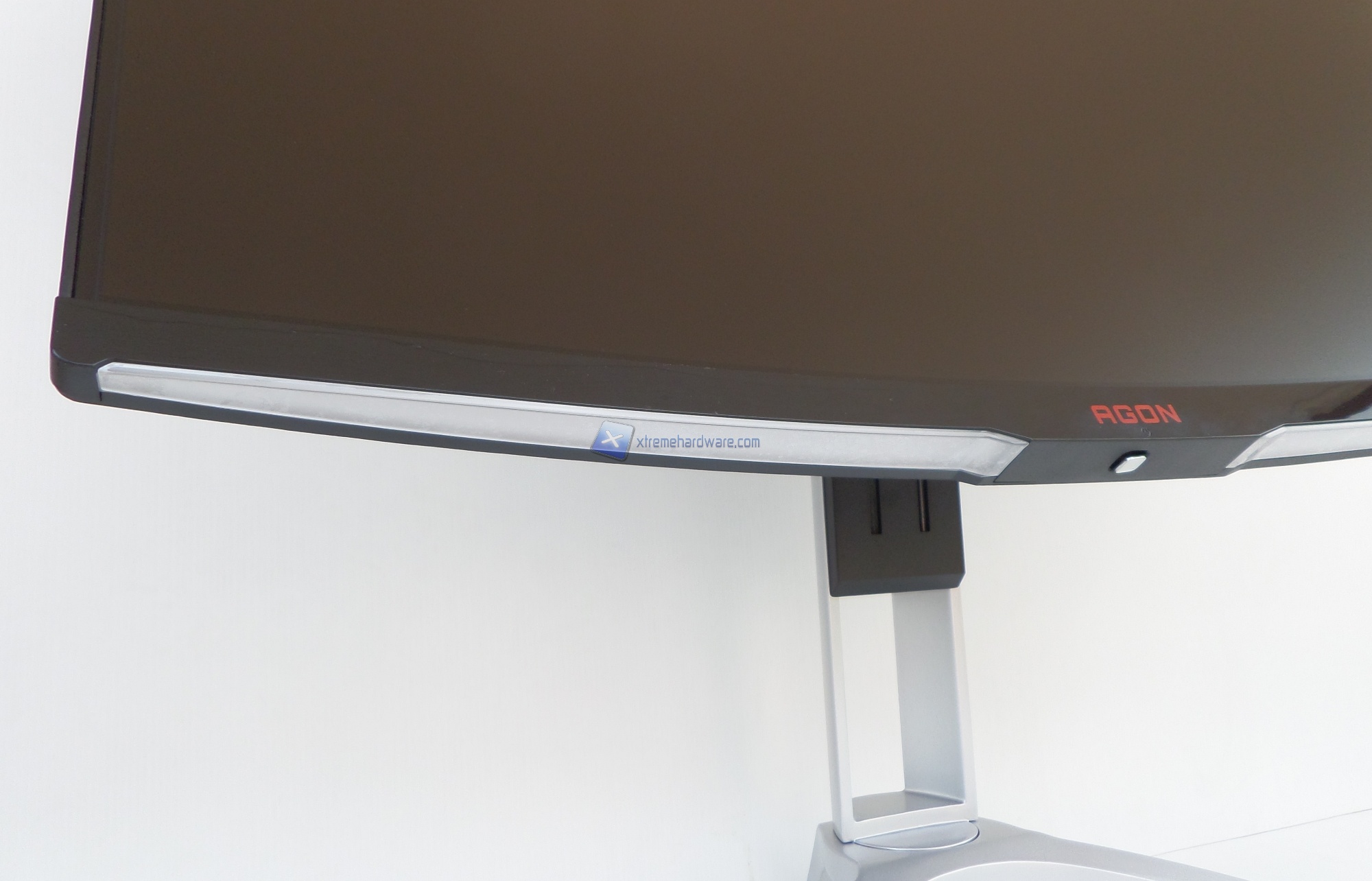 AOC Agon AG322QCX 09