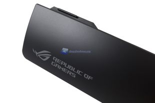 ASUS ROG Strix Flare 30