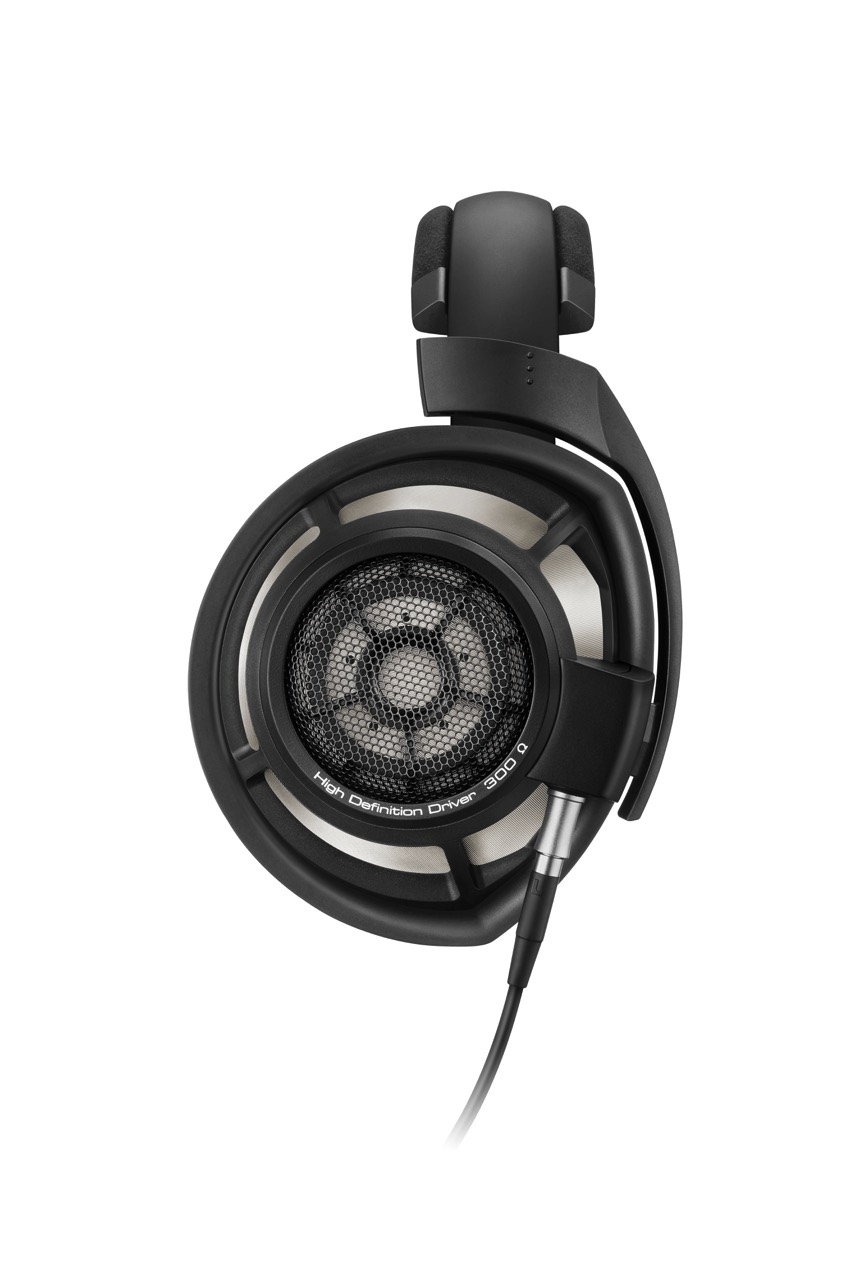 HD 800 black Side RGB red