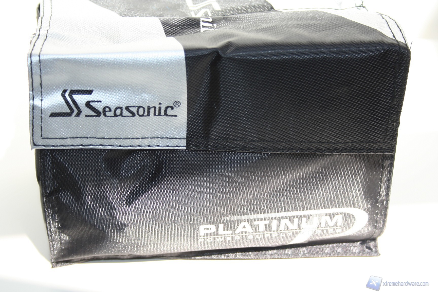 00054 SEASONIC PLATINUM 1KW XTREMEHARDWARE.COM